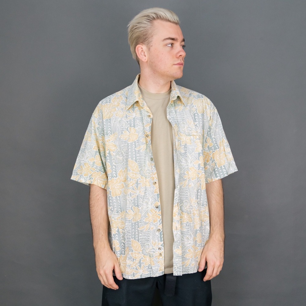 Vintage floral short sleeve button up shirt 🏵